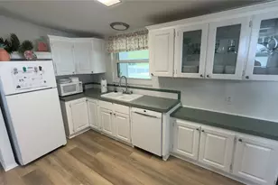 165 Lakeview Dr, Palmetto, FL 34221 - Photo 13