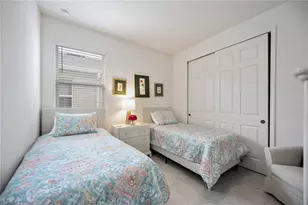 3419 74th Ave Cir E, Sarasota, FL 34243 - Photo 33