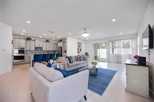 3419 74th Ave Cir E, Sarasota, FL 34243 - Photo 13