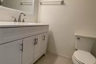 7030 W Country Club Dr N, Sarasota, FL 34243 - Photo 43