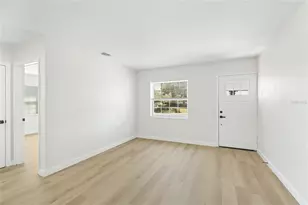 1340 46th St S, Saint Petersburg, FL 33711 - Photo 3