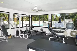 7320 Golf Pointe Cir, Sarasota, FL 34243 - Photo 81