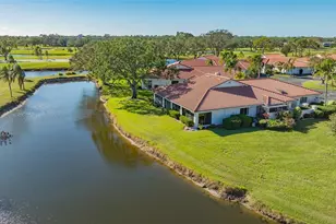 7320 Golf Pointe Cir, Sarasota, FL 34243 - Photo 51