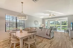 7320 Golf Pointe Cir, Sarasota, FL 34243 - Photo 13