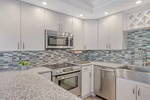 1212 Benjamin Franklin Dr, Sarasota, FL 34236 - Photo 17