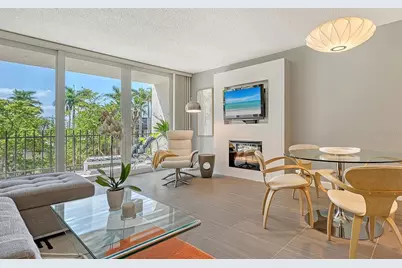 1212 Benjamin Franklin Drive #305, Sarasota, FL 34236 - Photo 7