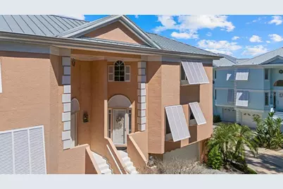 3942 Hamilton Club Circle #13, Sarasota, FL 34242 - Photo 11