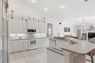 5608 Eastwind Dr, Sarasota, FL 34233 - Photo 13