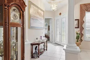 5608 Eastwind Dr, Sarasota, FL 34233 - Photo 5