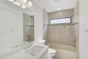 6017 Marella Dr, Sarasota, FL 34243 - Photo 17