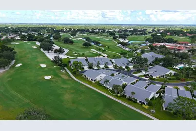 5568 Country Club Way, Sarasota, FL 34243 - Photo 25