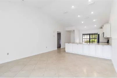 6085 Clubside Drive, Sarasota, FL 34243 - Photo 13