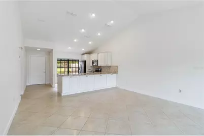 6085 Clubside Drive, Sarasota, FL 34243 - Photo 7