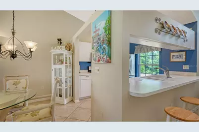 8390 Wingate Drive #521, Sarasota, FL 34238 - Photo 5