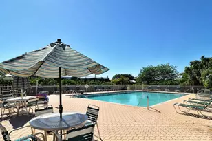 9630 Club S Cir, Sarasota, FL 34238 - Photo 33