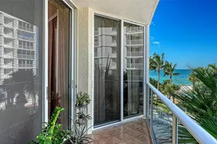 1800 Benjamin Franklin Dr, Sarasota, FL 34236 - Photo 17