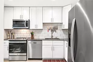 1508 Pelican Cove Rd, Sarasota, FL 34231 - Photo 5