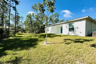 1040 Sherwin St, Port Charlotte, FL 33953 - Photo 3