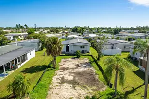 306 50th Avenue Plaza E, Bradenton, FL 34203 - Photo 1