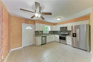 6520 3rd Ave NE, Bradenton, FL 34208 - Photo 9