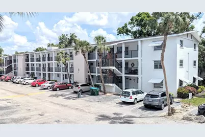 5855 Palm Lane #B21, Bradenton, FL 34207 - Photo 1