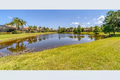 13853 Siena Loop, Lakewood Ranch, FL 34202 - Photo 33