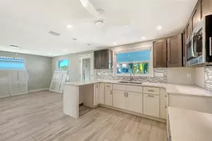 738 El Centro, Longboat Key, FL 34228 - Photo 5