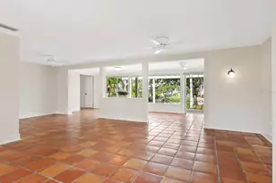 4830 Estrada De Costa, Sarasota, FL 34242 - Photo 11