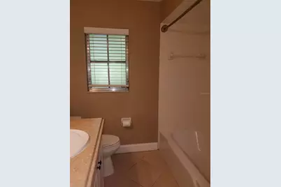 3331 Sea View Street, Sarasota, FL 34239 - Photo 15