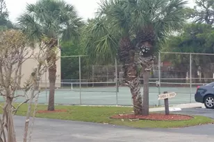 2612 Hidden Lakes Dr, Sarasota, FL 34237 - Photo 7