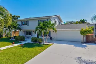 5773 Britannia Dr, Sarasota, FL 34231 - Photo 7