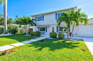 5773 Britannia Dr, Sarasota, FL 34231 - Photo 5