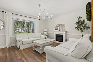 5773 Britannia Dr, Sarasota, FL 34231 - Photo 9