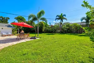 5773 Britannia Dr, Sarasota, FL 34231 - Photo 51
