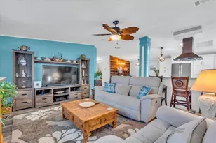 8102 Marie Ln, Ellenton, FL 34222 - Photo 9