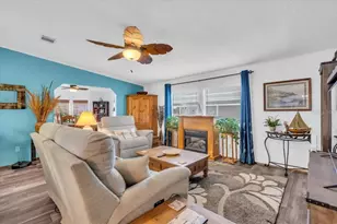 8102 Marie Ln, Ellenton, FL 34222 - Photo 7