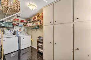 8140 Terrace Garden Dr N, Saint Petersburg, FL 33709 - Photo 35