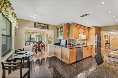 8140 Terrace Garden Drive N #103, Saint Petersburg, FL 33709 - Photo 15