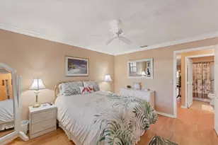 8140 Terrace Garden Dr N, Saint Petersburg, FL 33709 - Photo 33