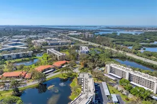 8140 Terrace Garden Dr N, Saint Petersburg, FL 33709 - Photo 37