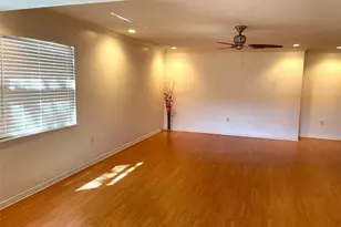 8140 Terrace Garden Dr N, Saint Petersburg, FL 33709 - Photo 11