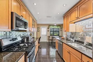 8140 Terrace Garden Dr N, Saint Petersburg, FL 33709 - Photo 19