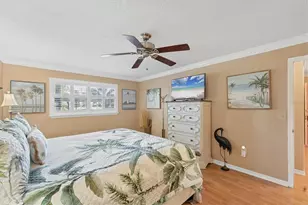 8140 Terrace Garden Dr N, Saint Petersburg, FL 33709 - Photo 27