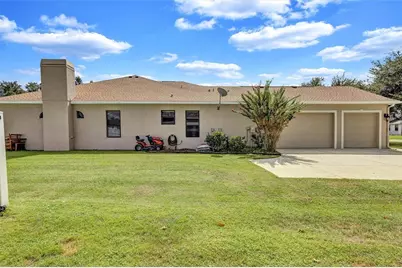 323 141st Court NE, Bradenton, FL 34212 - Photo 9