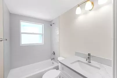 5151 Saint Albans Avenue, Sarasota, FL 34242 - Photo 17