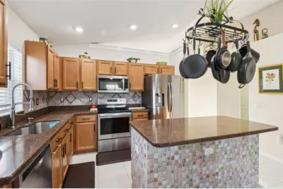 13908 Chalk Hill Place, Riverview, FL 33579 - Photo 9