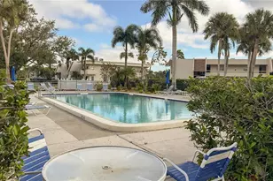 7461 W Country Club Dr N, Sarasota, FL 34243 - Photo 25
