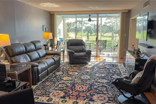 7461 W Country Club Dr N, Sarasota, FL 34243 - Photo 7