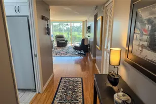 7461 W Country Club Dr N, Sarasota, FL 34243 - Photo 23