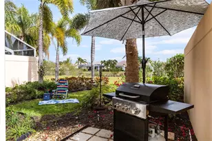 1949 Burgos Dr, Sarasota, FL 34238 - Photo 9